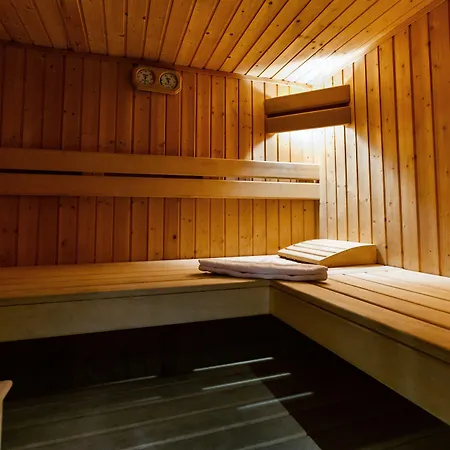 Utopia - Art & Nature 3* Mons