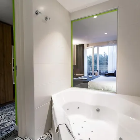Utopia - Art & Nature Hotel Mons