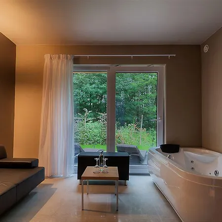 Utopia - Art & Nature Hotel Mons (Bergen)